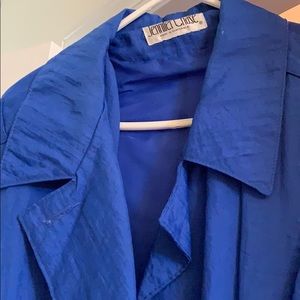 Vintage Jennifer Chase. Rain.  Has belt.